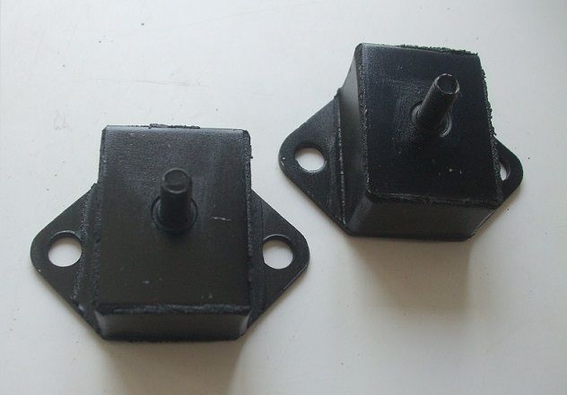 GEARBOX MOUNTS x2  (Wolseley 15/60 & 16/60) (1959- 71)  