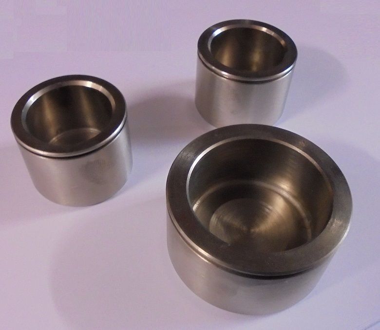 FRONT BRAKE CALIPER PISTONS x3 (ISO Rivolta & Grifo) (1968- 74)
