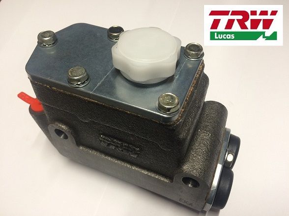 BRAKE / CLUTCH COMBINED MASTER CYLINDER (MG Midget) (Mk1 Early) (** Front Drums **) (1961- Oct 62 Only) 