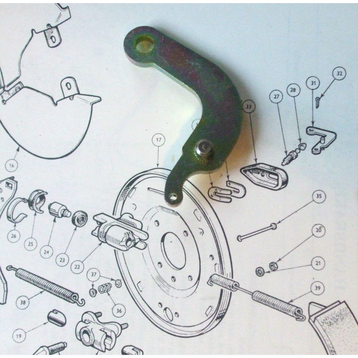 REAR HANDBRAKE OPERATING LEVER x1 (Standard 8, 10 & Pennant) (1958- 60)