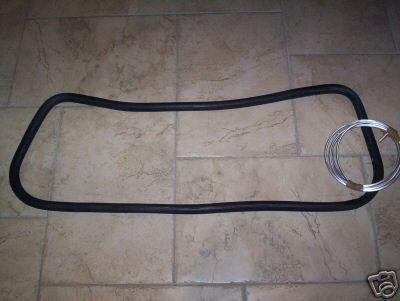 ** WINDSCREEN RUBBER SEAL (Triumph 1500 Saloon & Toledo) (Trim Included)