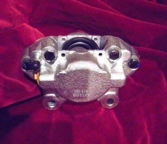 FRONT BRAKE CALIPER (RIGHT SIDE) x1 (Lotus Europa) (1966- 75) (** TOP ENTRY **) 