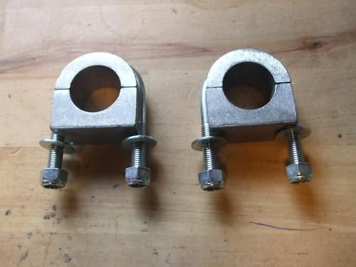 ALLOY SOLID STEERING RACK MOUNTS x2 (Triumph TR4a TR5 TR6) (1965- 76)