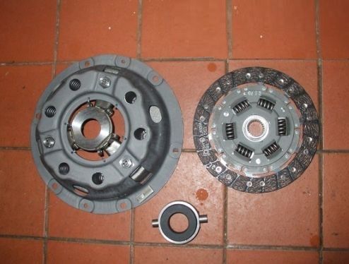 CLUTCH KIT (Austin / Morris J4 Van) (1600cc Petrol) (** See Eng No/ **) (From 1962- 74) 