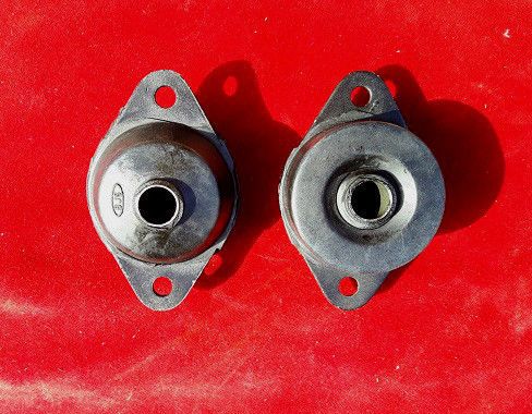 REAR DIFFERENTIAL MOUNTS x2 (TVR 1600M 2500M 3000M Taimar, M Series) (1972- 77 Only) 