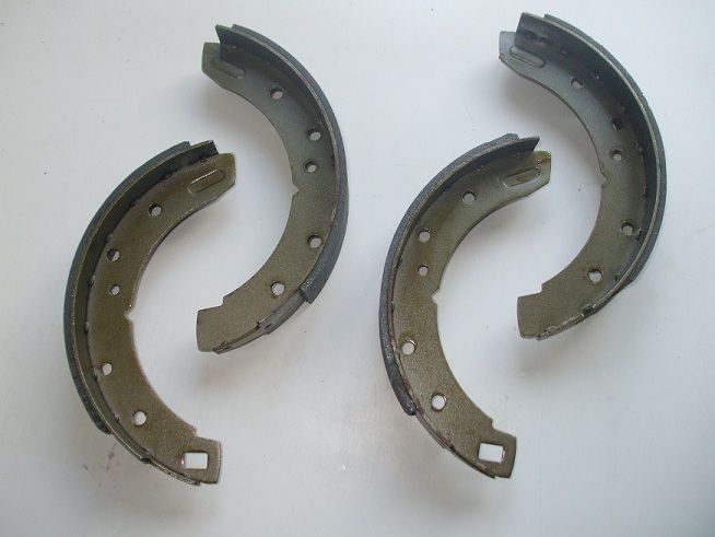 REAR BRAKE SHOES SET (Wolseley 15/60 & 16/60) (1958- 71) 