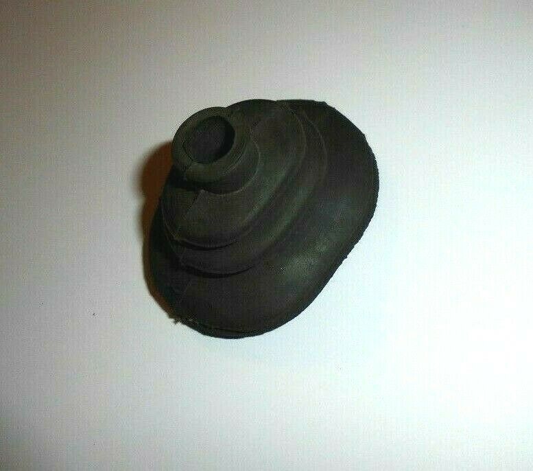 CLUTCH FORK ARM GAITER (Riley 4/68 & 4/72) (1959- 71)