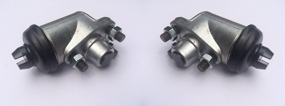 FRONT BRAKE WHEEL CYLINDERS x2 (Bristol 404 405) (** Self Adjusting Brakes **) (1953- 58)  